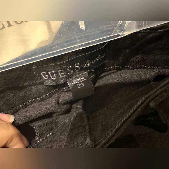 Guess shorts - Picture 2 of 3